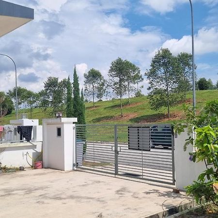 Baituljannah Homestay Batu Pahat Luaran gambar