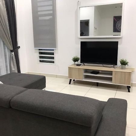 Baituljannah Homestay Batu Pahat Luaran gambar