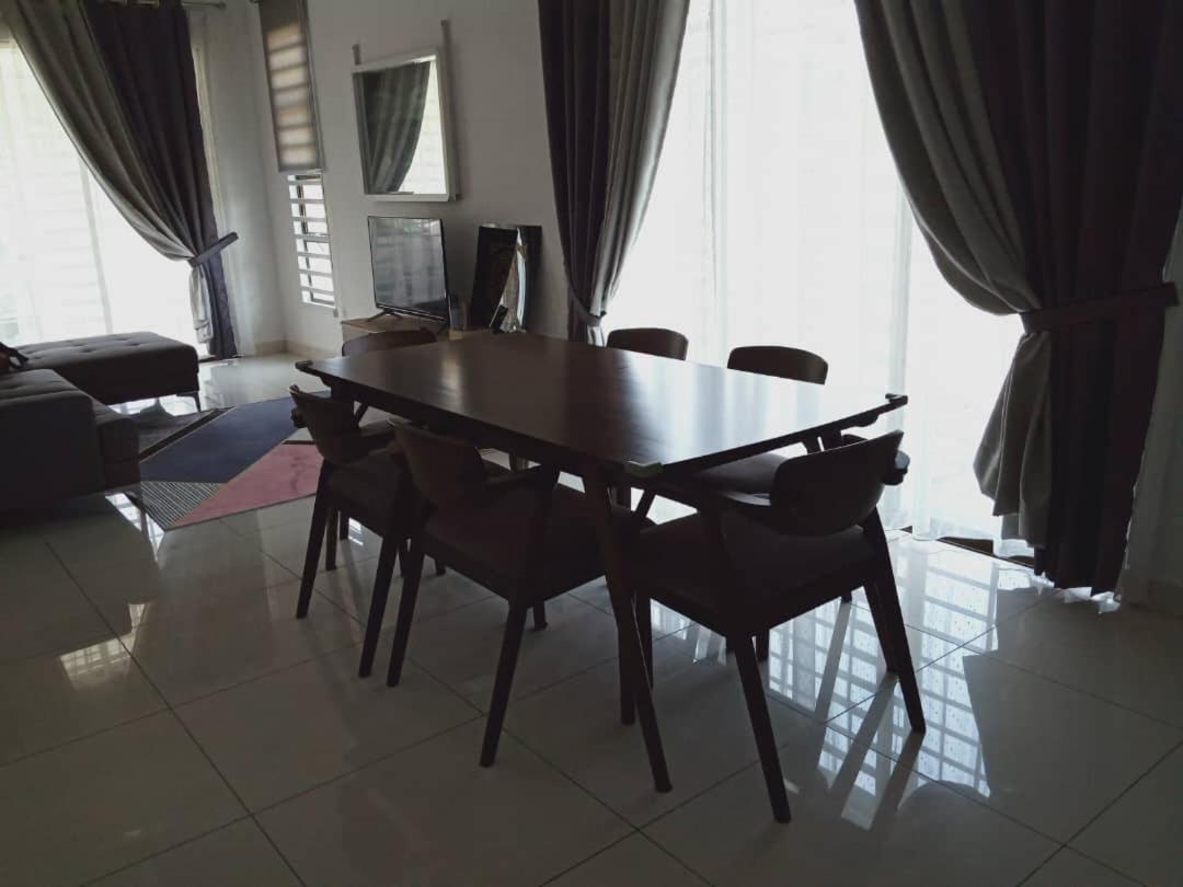 Baituljannah Homestay Batu Pahat Luaran gambar